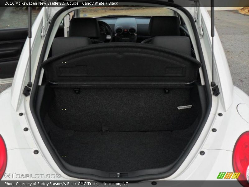Candy White / Black 2010 Volkswagen New Beetle 2.5 Coupe