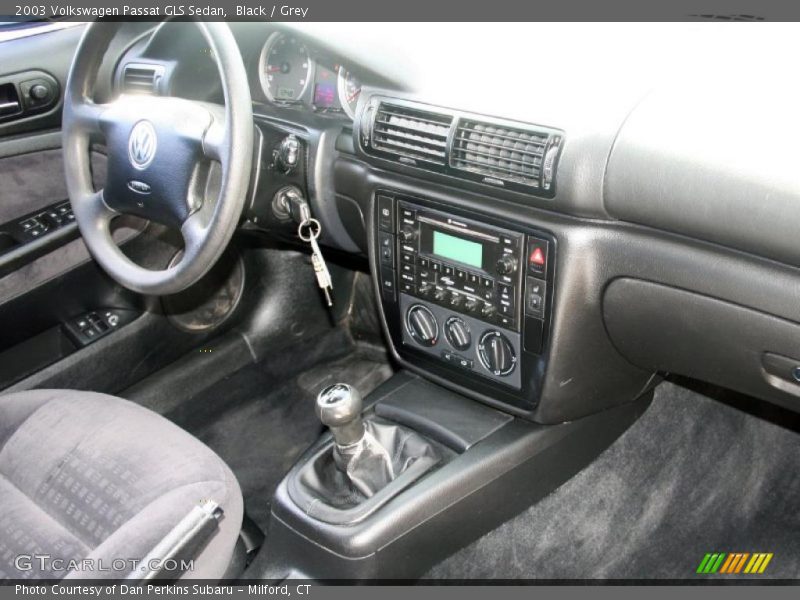 Black / Grey 2003 Volkswagen Passat GLS Sedan