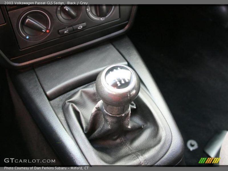 Black / Grey 2003 Volkswagen Passat GLS Sedan