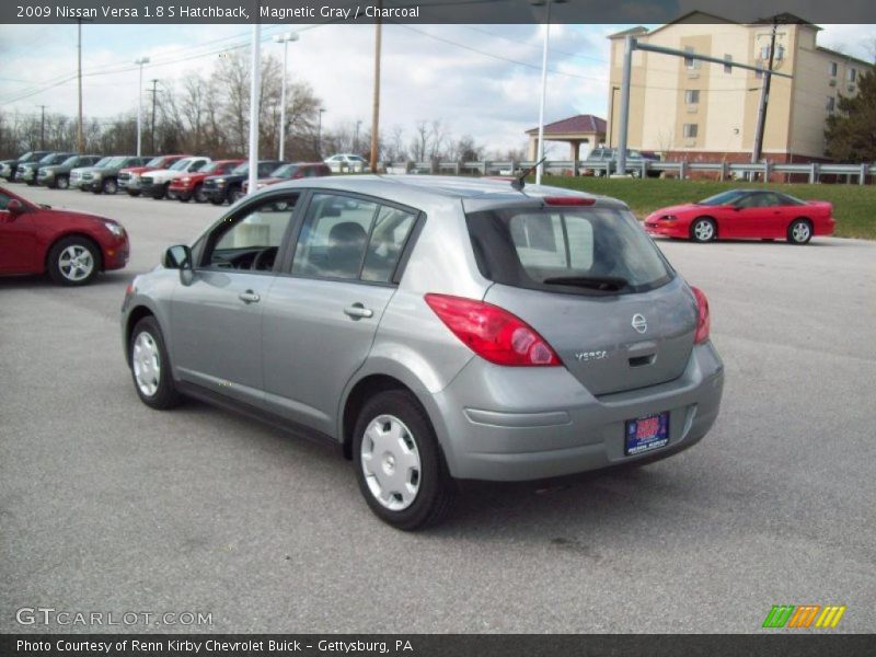 Magnetic Gray / Charcoal 2009 Nissan Versa 1.8 S Hatchback