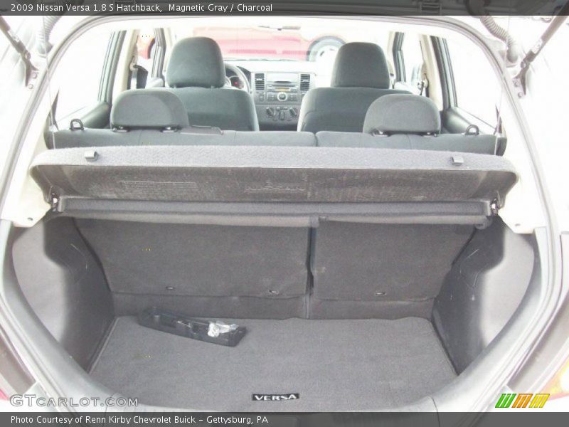 Magnetic Gray / Charcoal 2009 Nissan Versa 1.8 S Hatchback