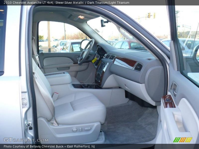 Sheer Silver Metallic / Dark Titanium/Light Titanium 2010 Chevrolet Avalanche LT 4x4