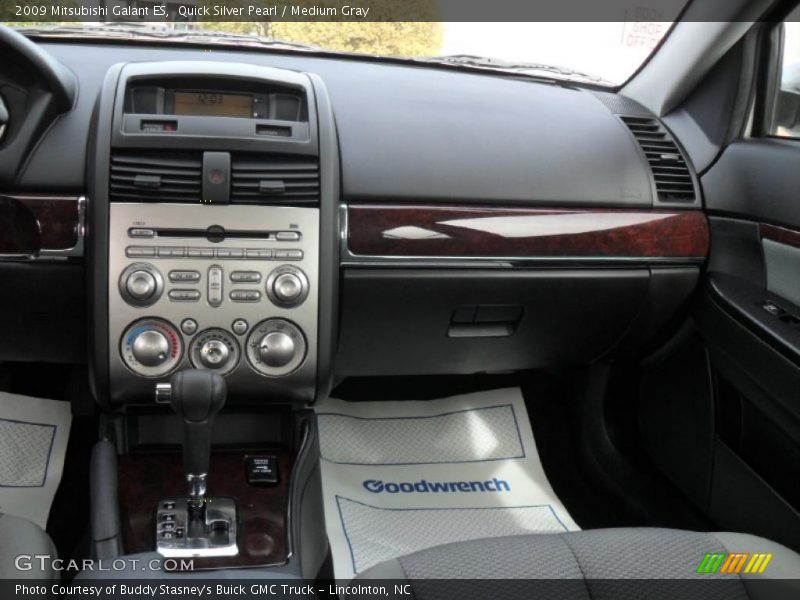 Quick Silver Pearl / Medium Gray 2009 Mitsubishi Galant ES