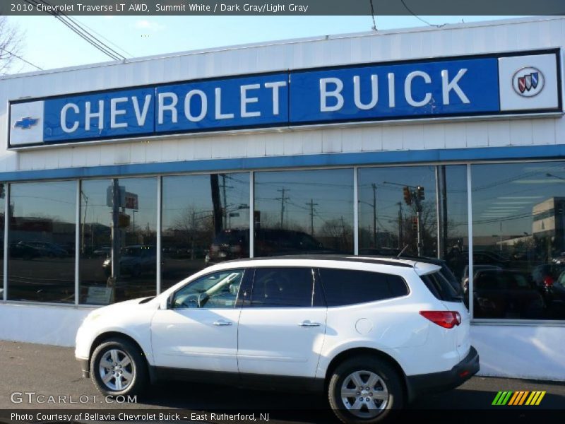 Summit White / Dark Gray/Light Gray 2010 Chevrolet Traverse LT AWD
