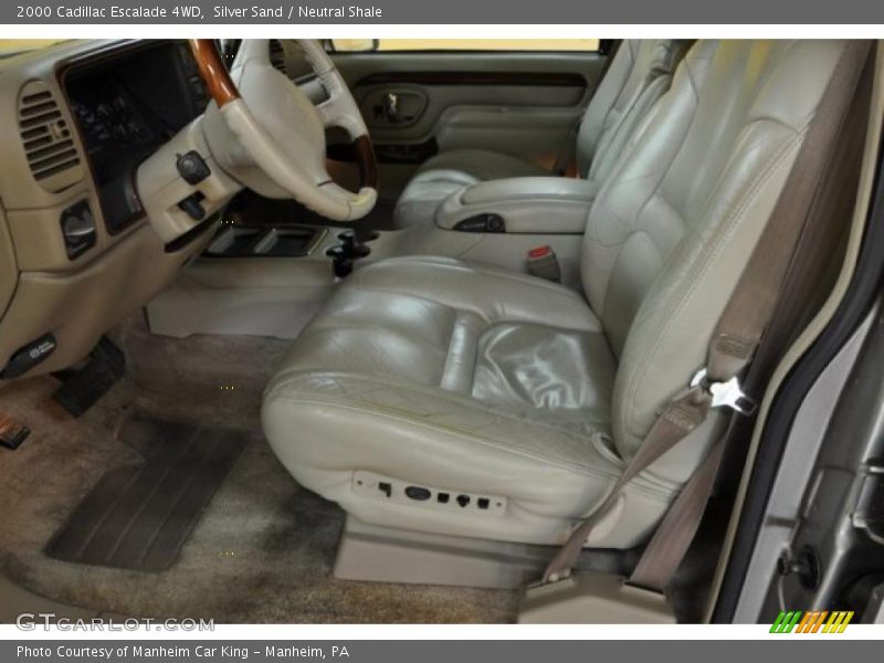 Silver Sand / Neutral Shale 2000 Cadillac Escalade 4WD