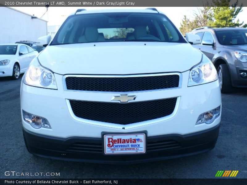Summit White / Dark Gray/Light Gray 2010 Chevrolet Traverse LT AWD