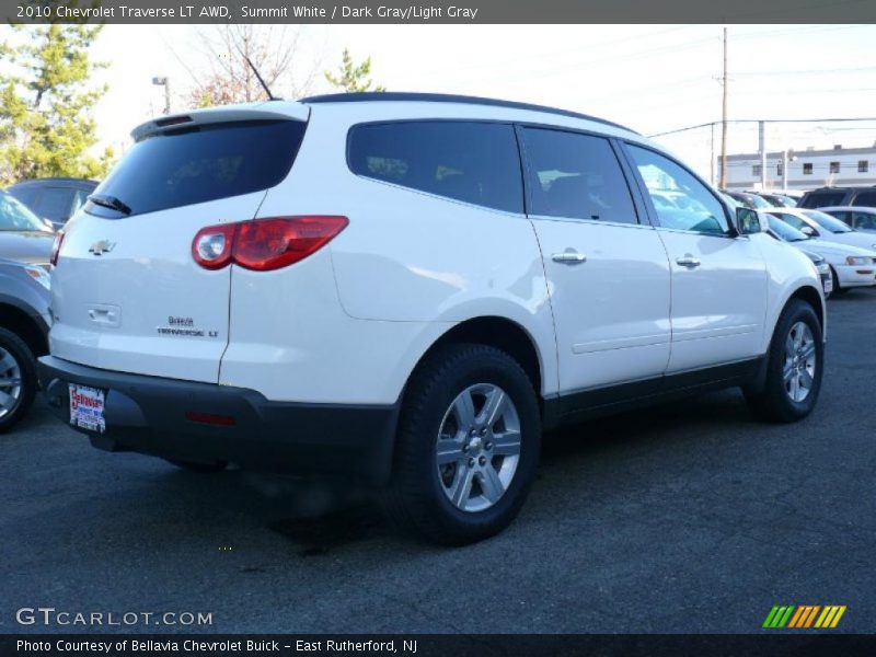 Summit White / Dark Gray/Light Gray 2010 Chevrolet Traverse LT AWD