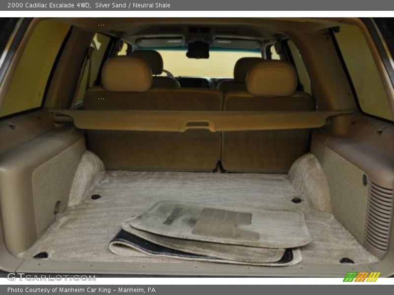 Silver Sand / Neutral Shale 2000 Cadillac Escalade 4WD