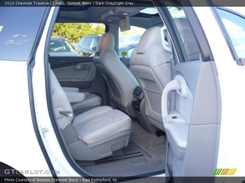 Summit White / Dark Gray/Light Gray 2010 Chevrolet Traverse LT AWD