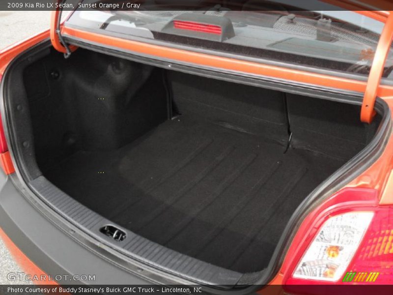  2009 Rio LX Sedan Trunk