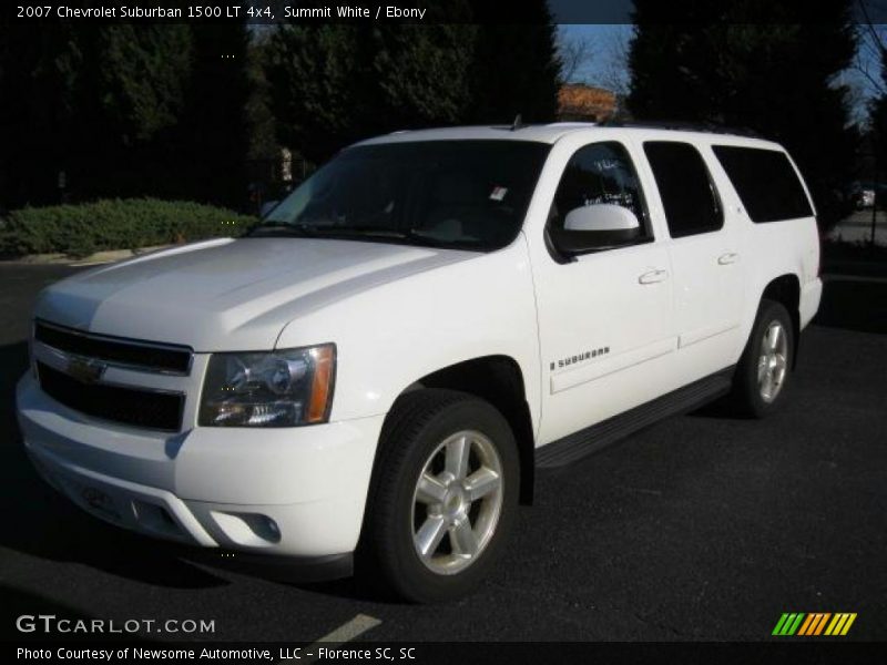 Front 3/4 View of 2007 Suburban 1500 LT 4x4