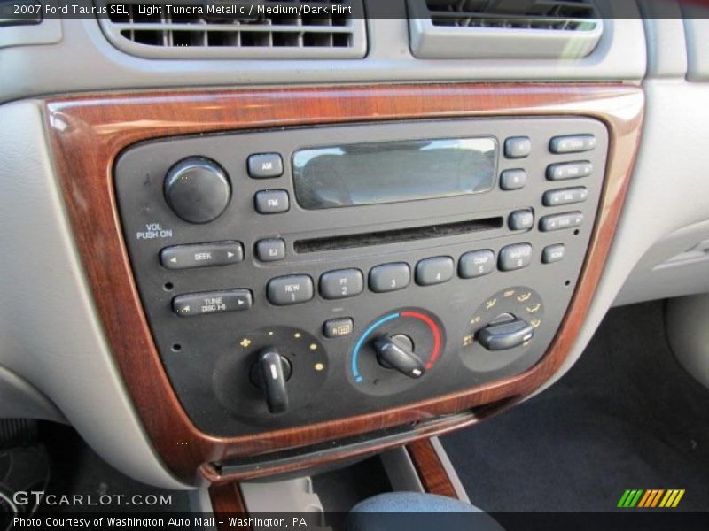 Light Tundra Metallic / Medium/Dark Flint 2007 Ford Taurus SEL