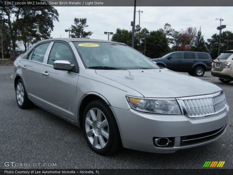 Front 3/4 View of 2007 MKZ Sedan