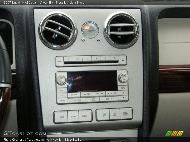 Controls of 2007 MKZ Sedan