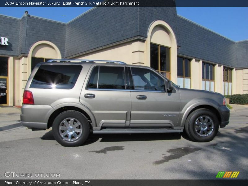 Light French Silk Metallic / Light Parchment 2004 Lincoln Navigator Luxury