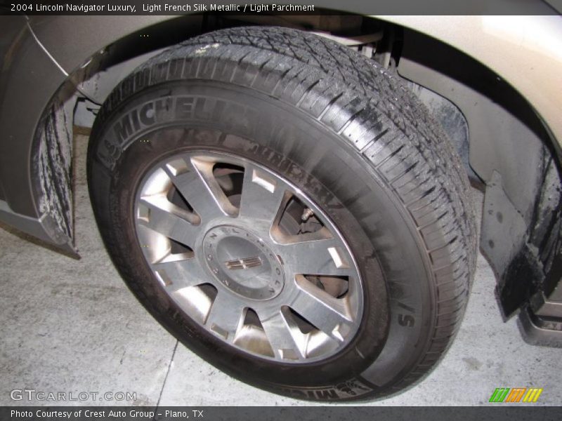 Light French Silk Metallic / Light Parchment 2004 Lincoln Navigator Luxury