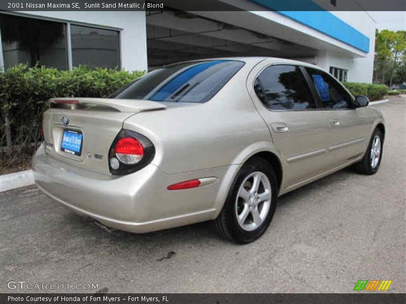Sunlit Sand Metallic / Blond 2001 Nissan Maxima SE