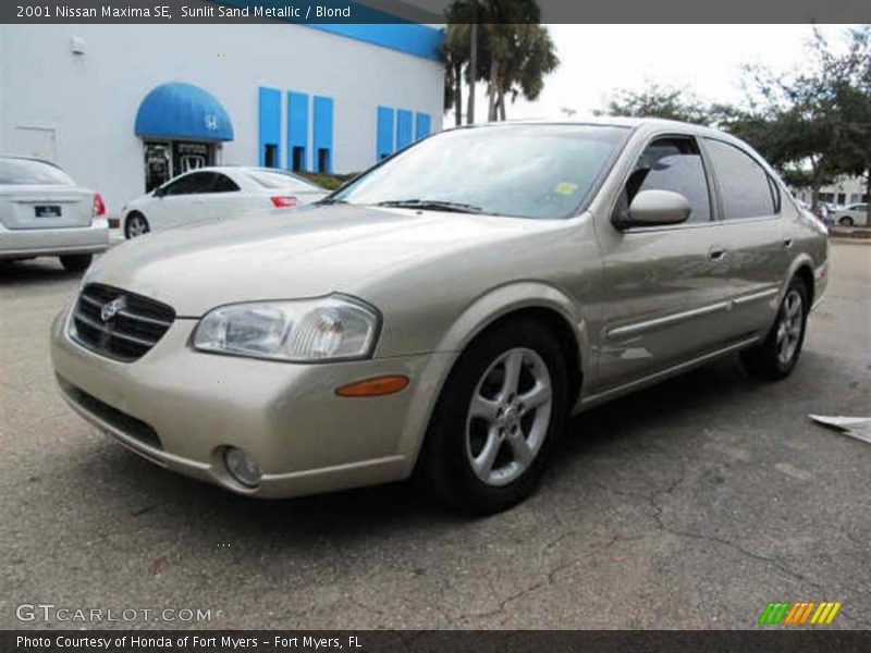 Sunlit Sand Metallic / Blond 2001 Nissan Maxima SE