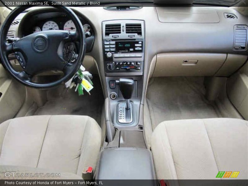 Sunlit Sand Metallic / Blond 2001 Nissan Maxima SE