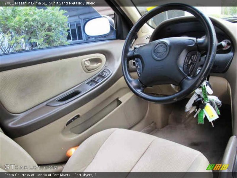 Sunlit Sand Metallic / Blond 2001 Nissan Maxima SE