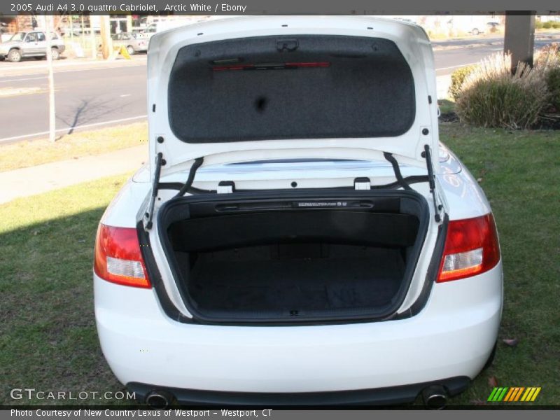  2005 A4 3.0 quattro Cabriolet Trunk