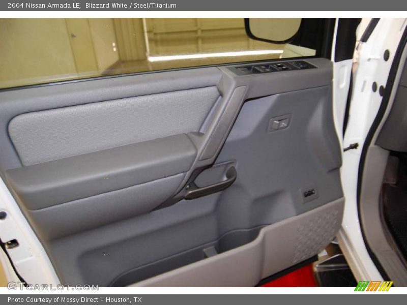 Blizzard White / Steel/Titanium 2004 Nissan Armada LE