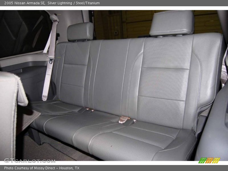 Silver Lightning / Steel/Titanium 2005 Nissan Armada SE