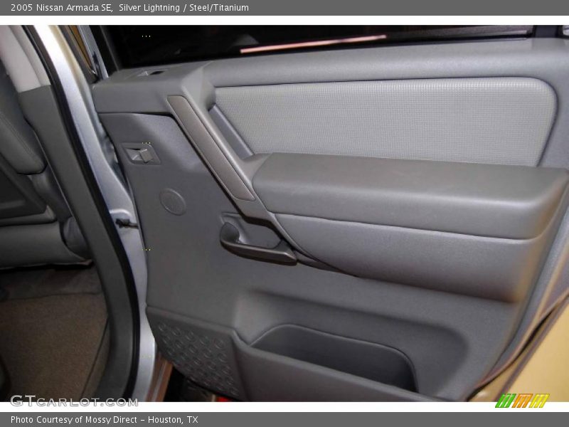 Silver Lightning / Steel/Titanium 2005 Nissan Armada SE
