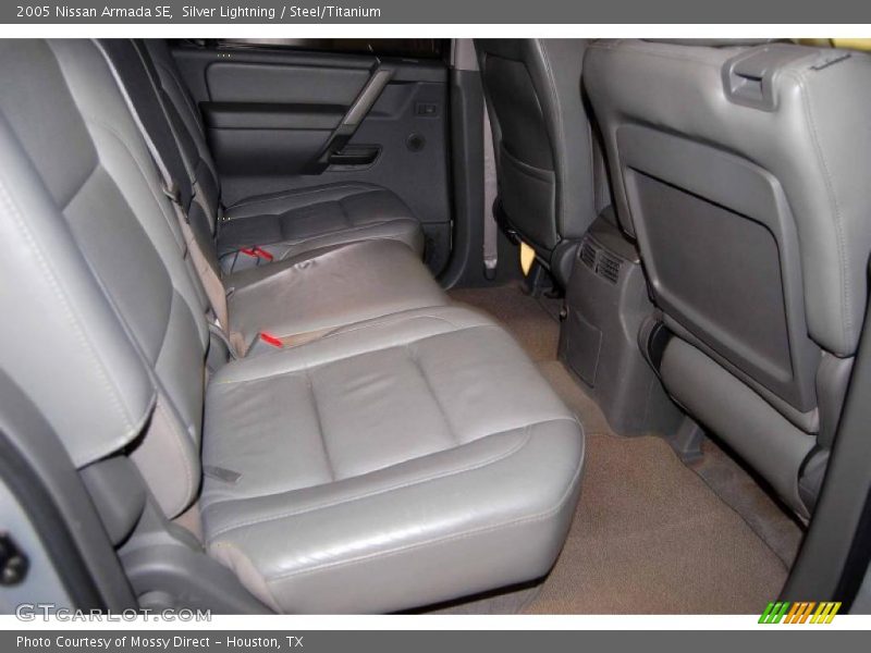 Silver Lightning / Steel/Titanium 2005 Nissan Armada SE