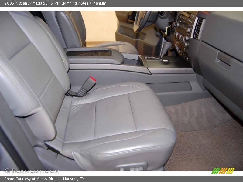 Silver Lightning / Steel/Titanium 2005 Nissan Armada SE