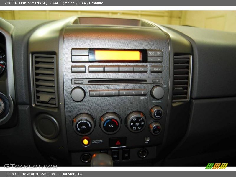 Silver Lightning / Steel/Titanium 2005 Nissan Armada SE