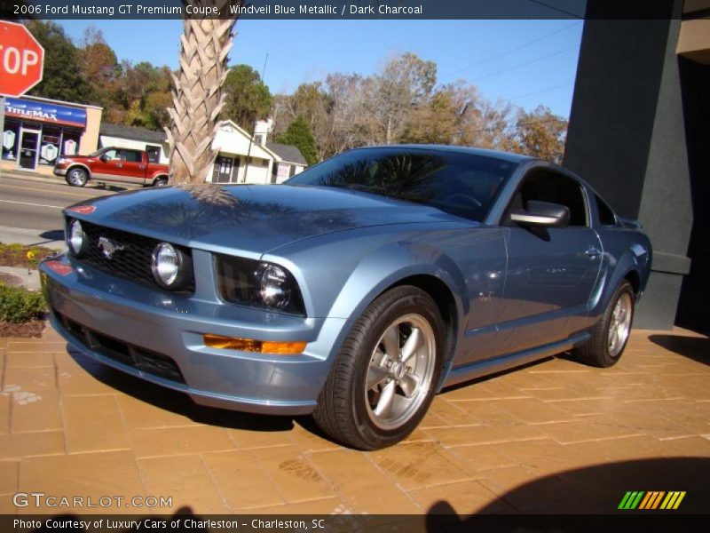 Front 3/4 View of 2006 Mustang GT Premium Coupe