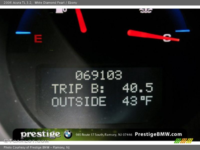 White Diamond Pearl / Ebony 2006 Acura TL 3.2