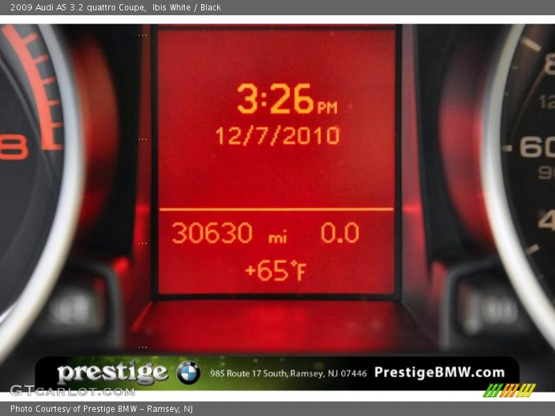 Ibis White / Black 2009 Audi A5 3.2 quattro Coupe