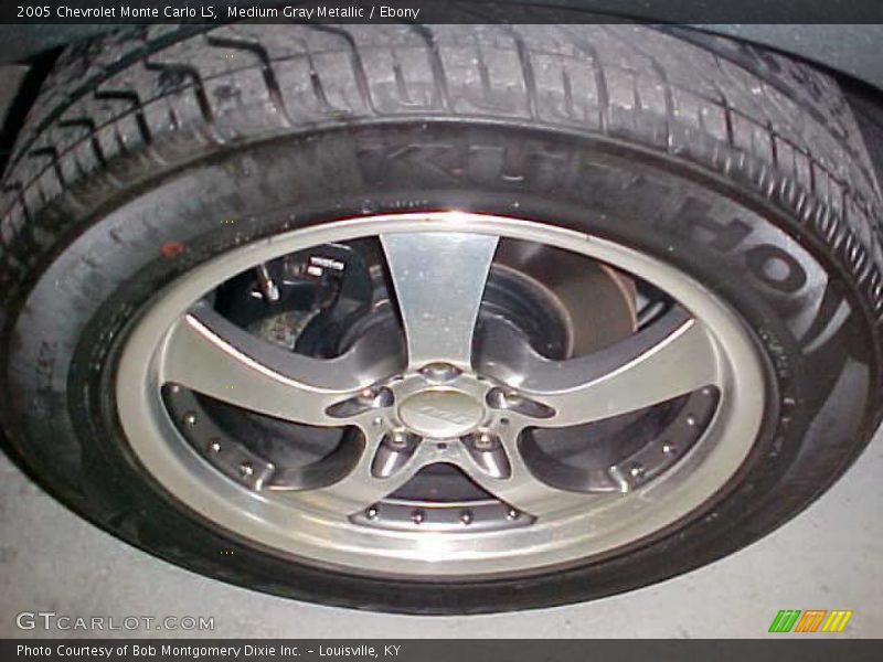 Medium Gray Metallic / Ebony 2005 Chevrolet Monte Carlo LS