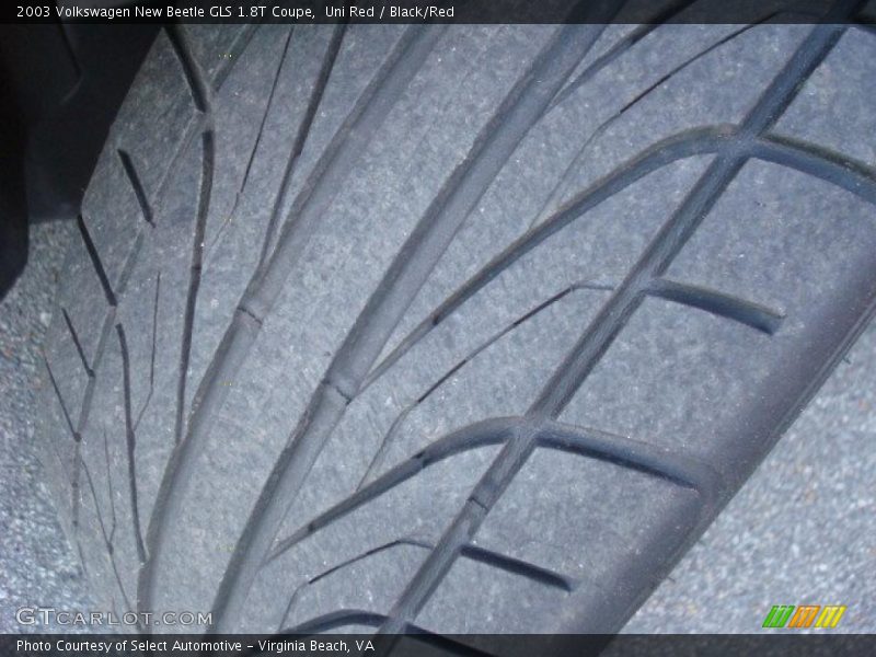 Uni Red / Black/Red 2003 Volkswagen New Beetle GLS 1.8T Coupe