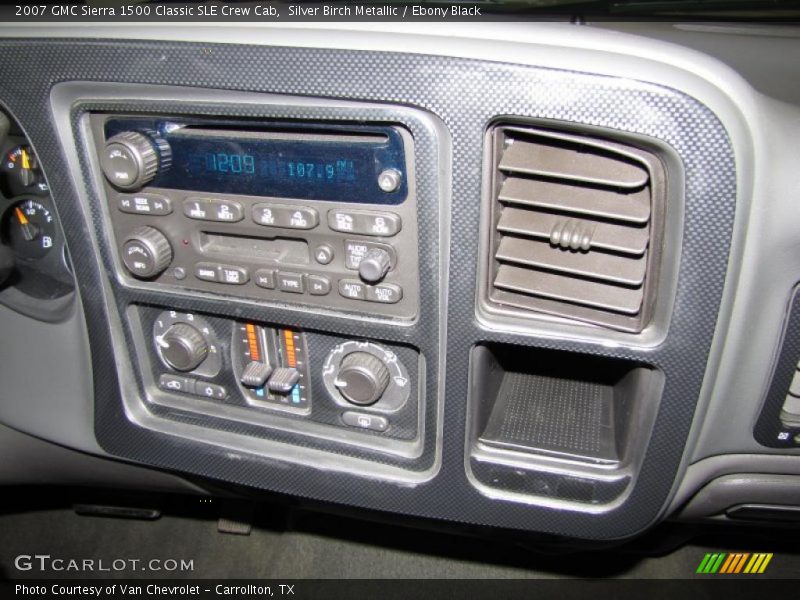 Silver Birch Metallic / Ebony Black 2007 GMC Sierra 1500 Classic SLE Crew Cab