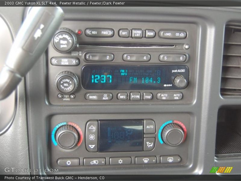 Controls of 2003 Yukon XL SLT 4x4