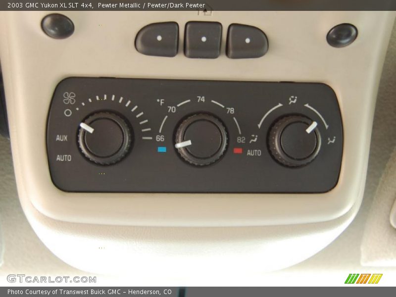 Controls of 2003 Yukon XL SLT 4x4