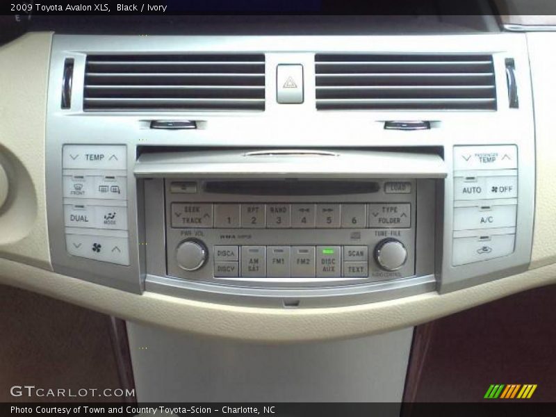 Black / Ivory 2009 Toyota Avalon XLS