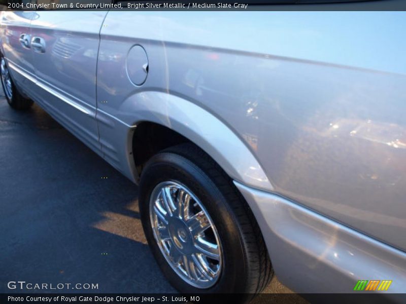Bright Silver Metallic / Medium Slate Gray 2004 Chrysler Town & Country Limited