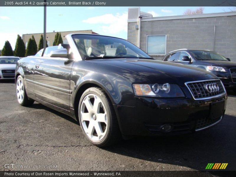 Front 3/4 View of 2005 S4 4.2 quattro Cabriolet