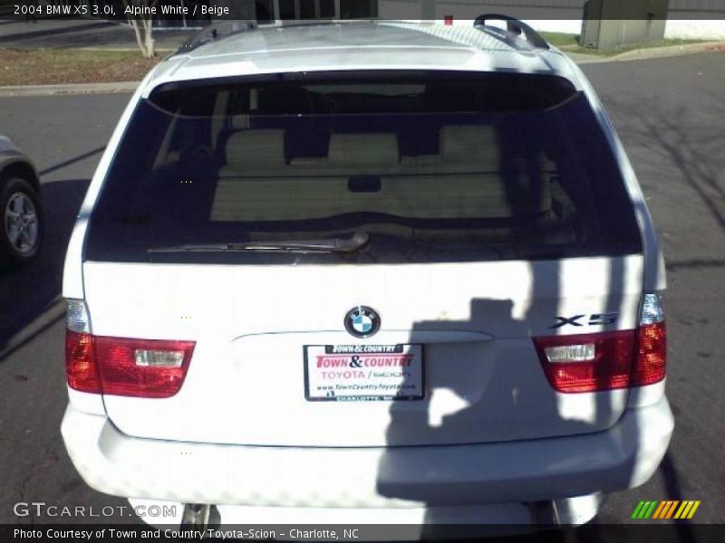 Alpine White / Beige 2004 BMW X5 3.0i