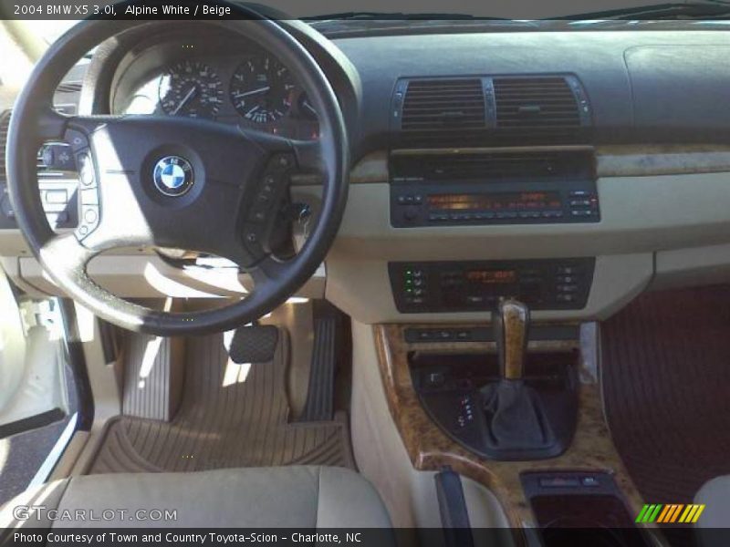 Alpine White / Beige 2004 BMW X5 3.0i