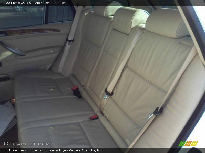 Alpine White / Beige 2004 BMW X5 3.0i