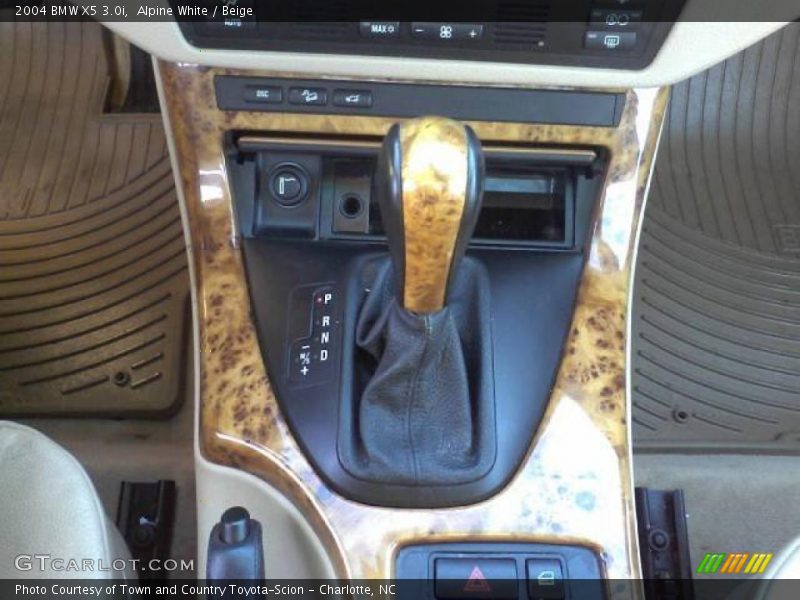 Alpine White / Beige 2004 BMW X5 3.0i
