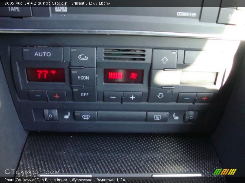 Controls of 2005 S4 4.2 quattro Cabriolet