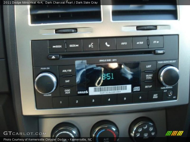 Controls of 2011 Nitro Heat 4x4