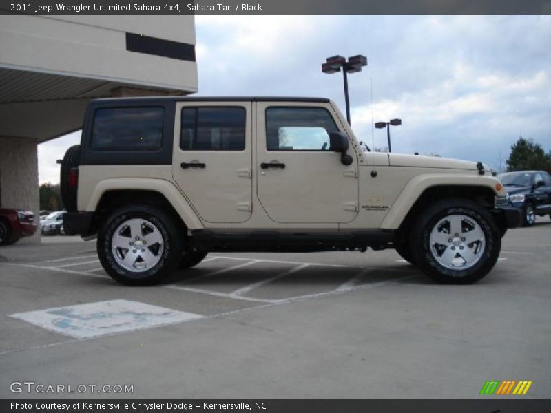 Sahara Tan / Black 2011 Jeep Wrangler Unlimited Sahara 4x4