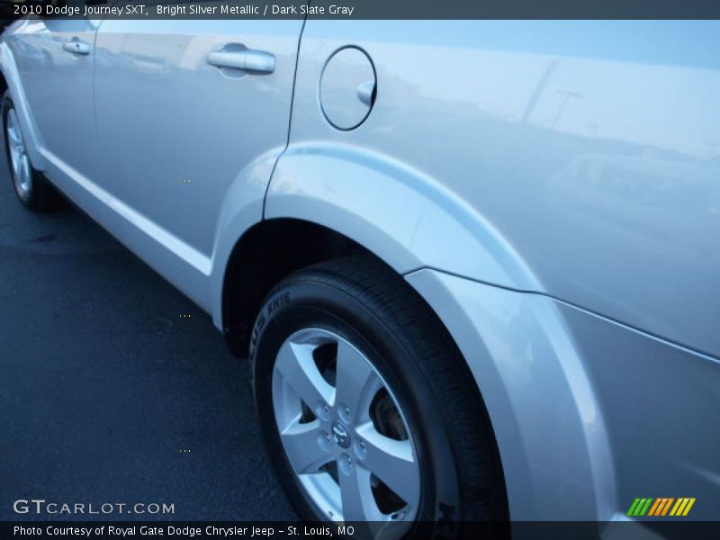 Bright Silver Metallic / Dark Slate Gray 2010 Dodge Journey SXT